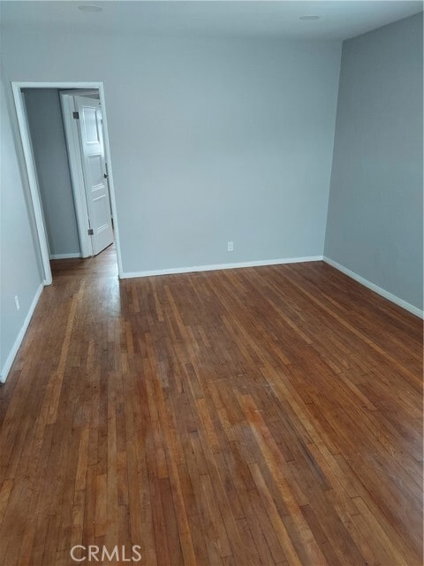 Building Photo - 733 E Nutwood St