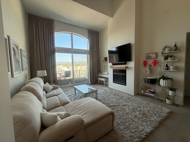 Building Photo - 12222 Wilshire Blvd