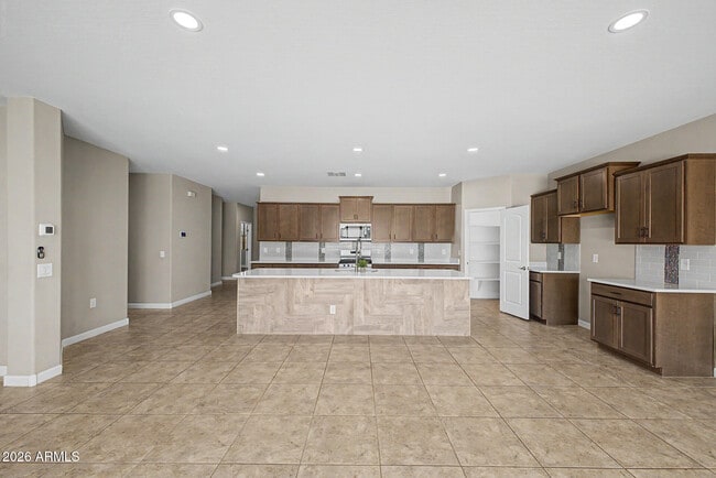 Building Photo - 30731 W Monterey Dr