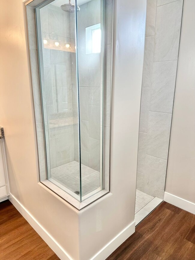 Building Photo - 4 Bed Desert Color Home!