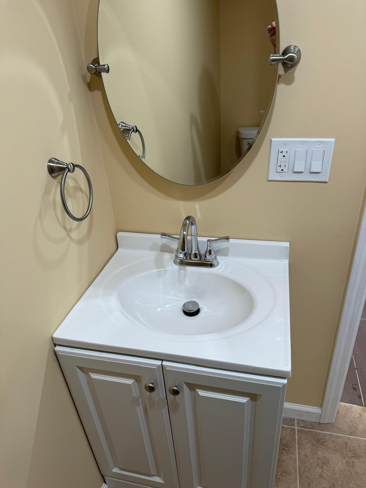 Building Photo - 5 View Ct