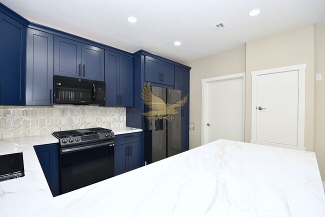 Building Photo - 8725 W Flamingo Rd