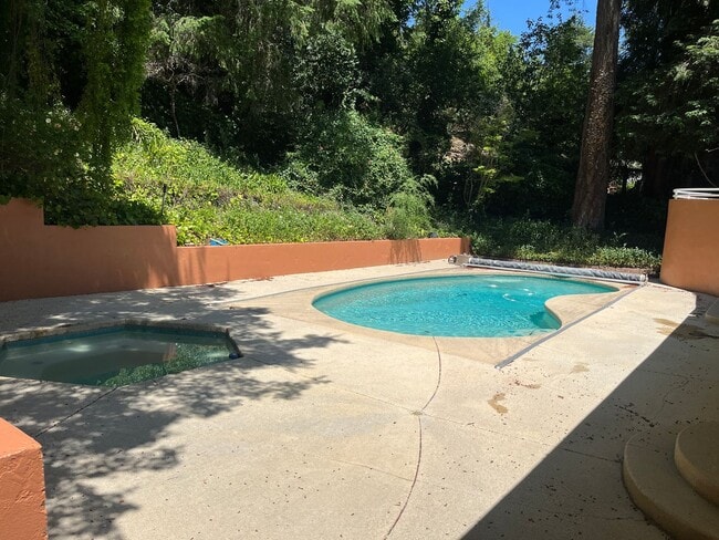 Building Photo - NEW YEAR NEW HOME! Amazing North Bay Oasis in coveted area of East Santa Rosa w/outdoor pool and ...