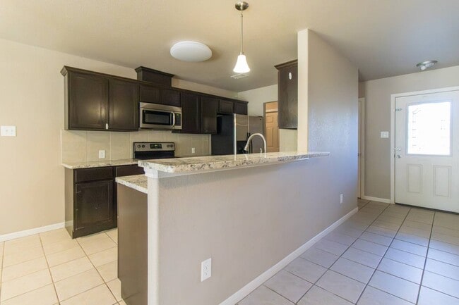 Building Photo - 1614 Shady Ln