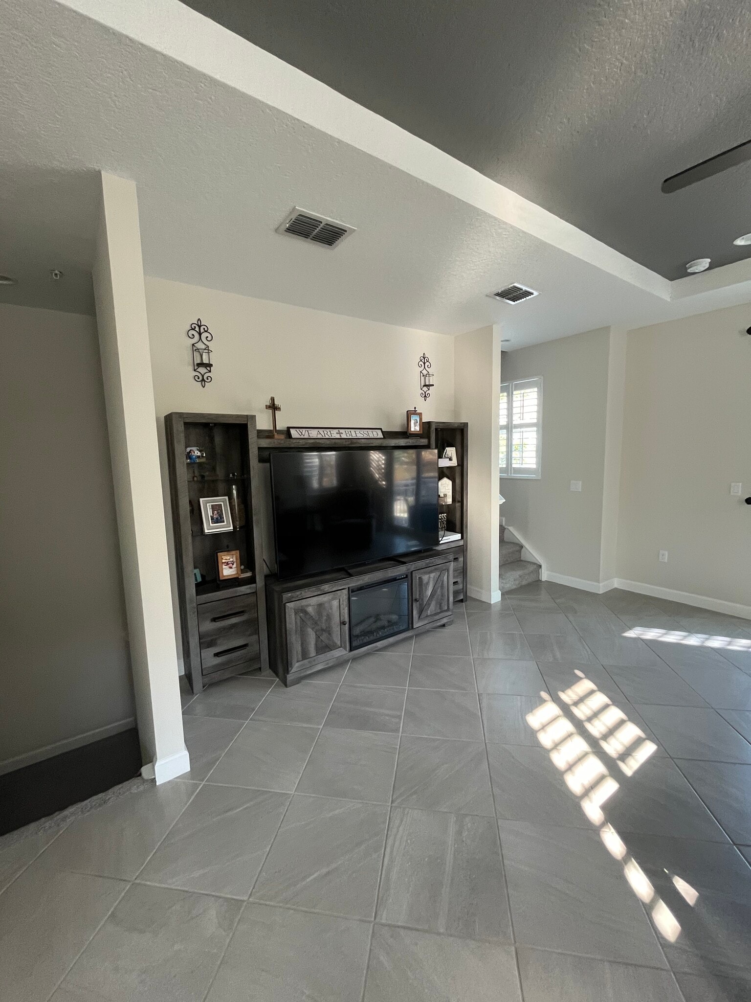 Building Photo - 891 Brutus Ter