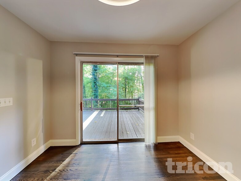 Building Photo - 350 Waycross Dr