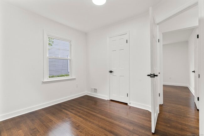 Building Photo - 203 Gorham Ave