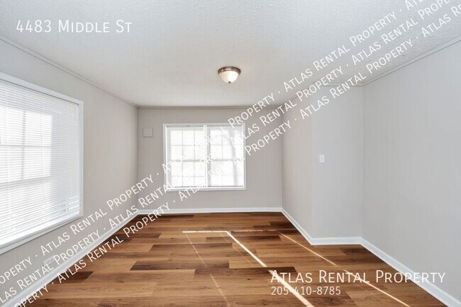 Building Photo - 4483 Middle St