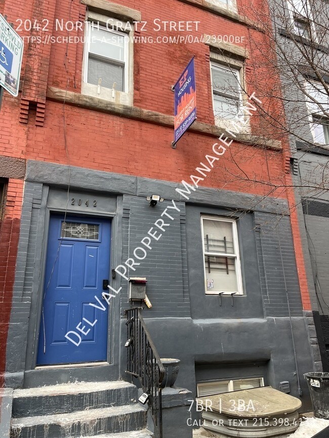 Primary Photo - ?? Massive 7-Bedroom Townhome for Rent – P...