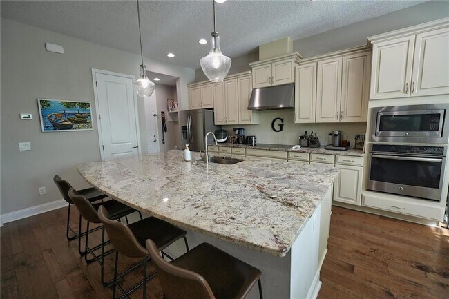 Building Photo - 594 Windy Pne Wy