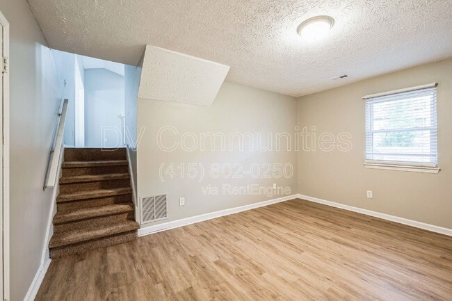 Building Photo - 9173 Raven Dr