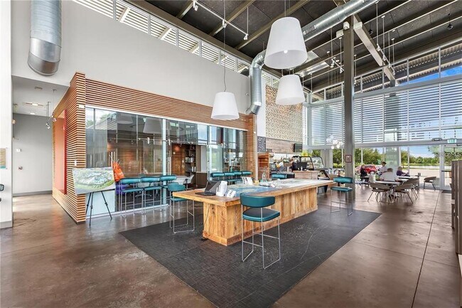 Building Photo - 7708 Paradiso Dr