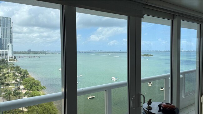 Building Photo - 1717 N Bayshore Dr