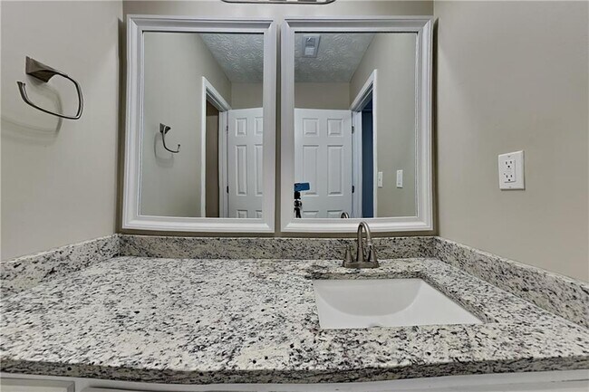 Building Photo - 3481 Skyland Ridge Ct