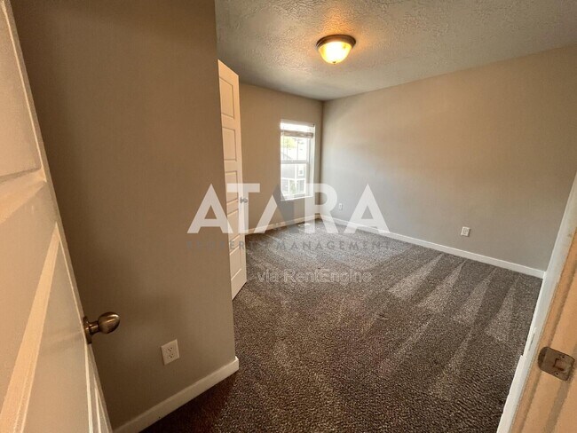 Building Photo - 5011 N Marble Fox Way
