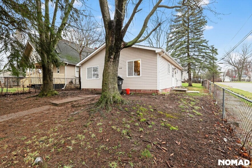 Building Photo - 529 Emerson Ave