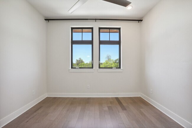 Building Photo - 908 Nueces St