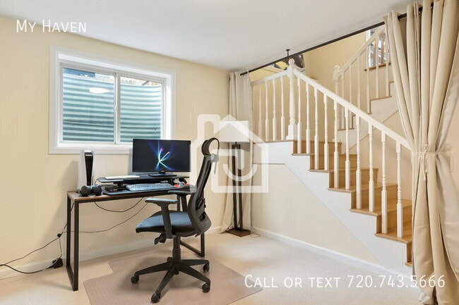 Building Photo - 481 S Washington St