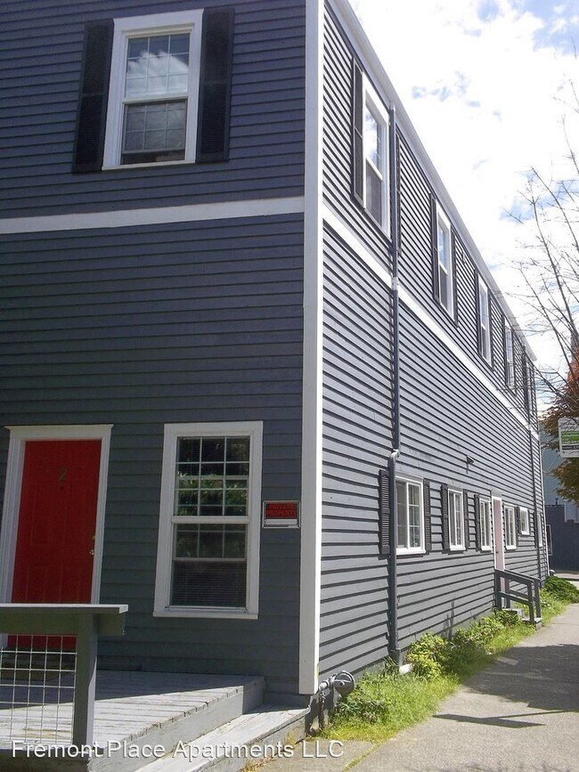 Building Photo - 3519 Fremont Pl N