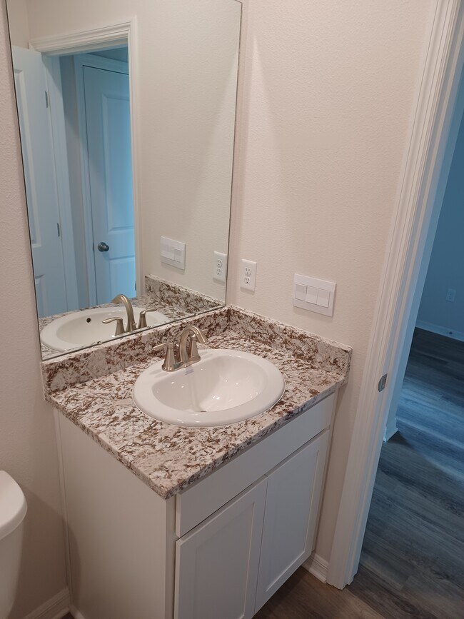 Building Photo - 12067 Kingsley Trl