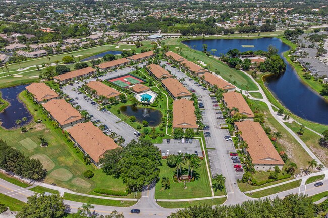 Building Photo - 1401 Pinecrest Cir