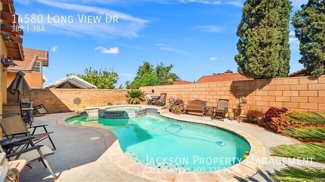 Building Photo - 14580 Long View Dr