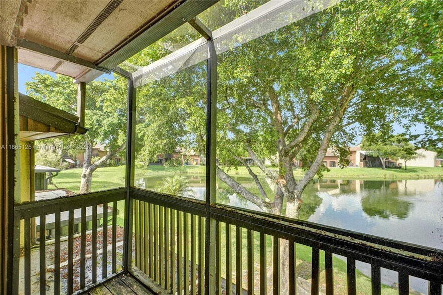 Building Photo - 4163 SW 85th Ave