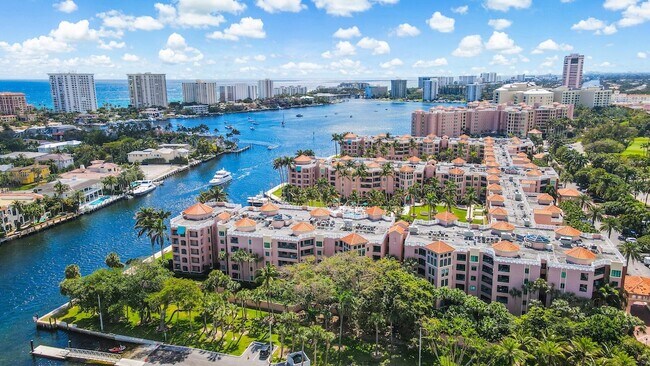 Building Photo - 100 SE 5th Ave