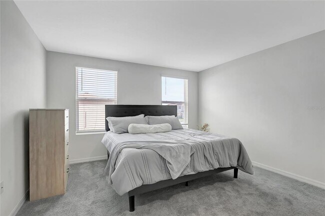 Building Photo - 7737 Rosewood Gdn Lp