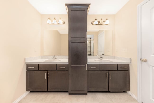 Building Photo - 45790 Aragon Ln