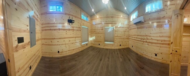Building Photo - 2019 Frazer Dr