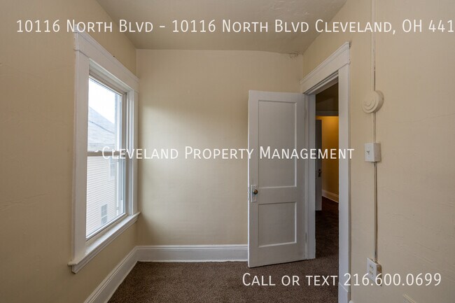Building Photo - Side-by-side Cleveland Duplex