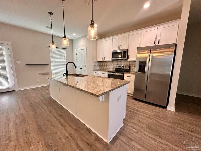 Building Photo - 726 Giese Ln