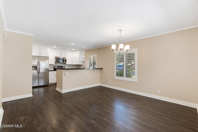 Building Photo - 408 Via Colinas