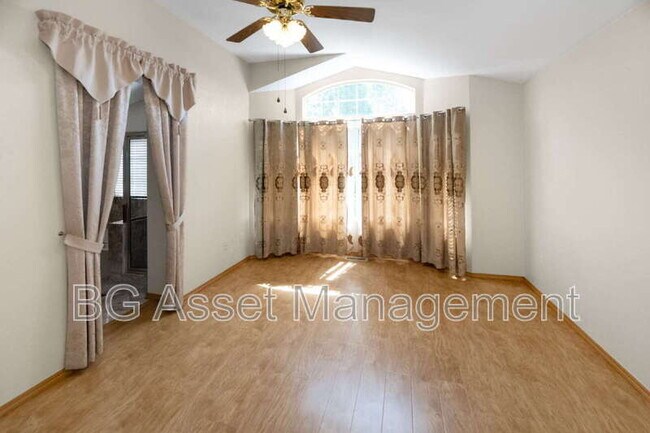 Building Photo - 176 Scotts Valley