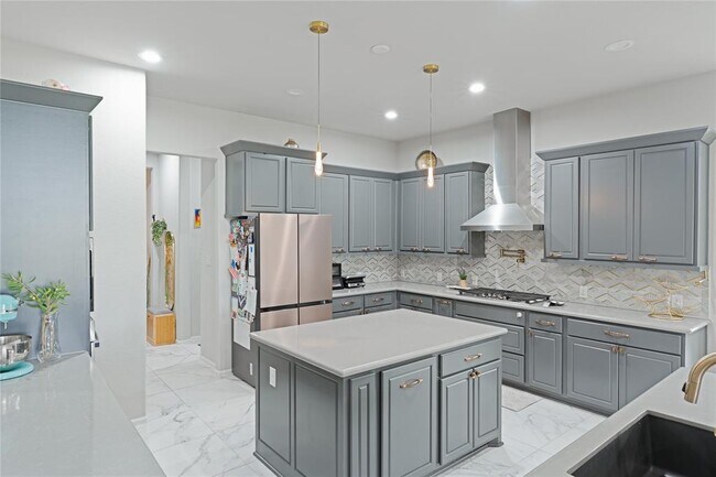 Building Photo - 119 Fortuna Ct
