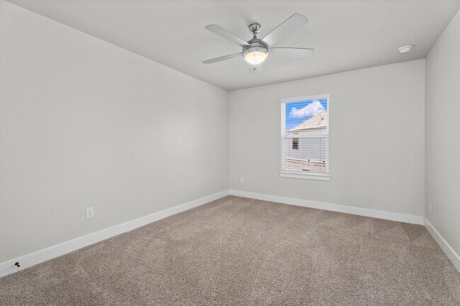 Building Photo - 24126 Orchard Oriole Ct