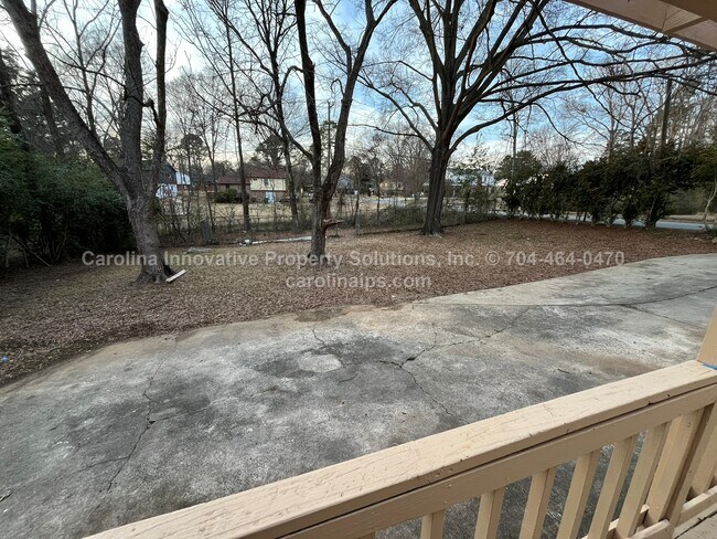 Building Photo - 7622 Helmdale Ave