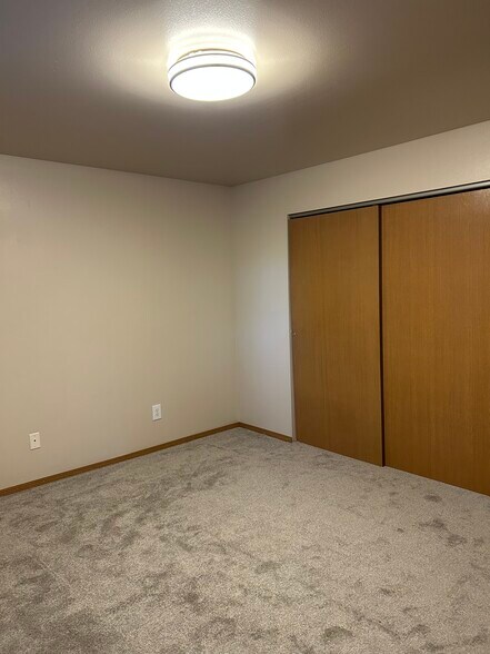 Building Photo - 1202 3rd St