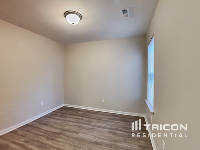 Building Photo - 5434 Peachwood Dr