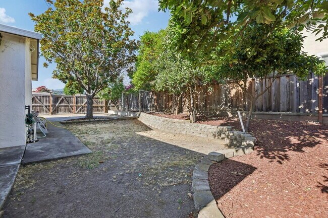 Building Photo - 5795 Coralwood Way