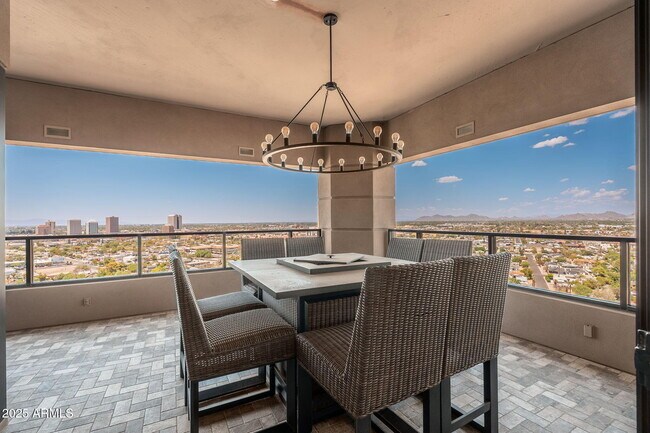 Building Photo - 1040 E Osborn Rd