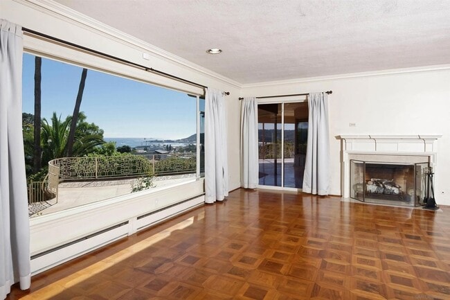 Building Photo - 3125 Qualtrough St