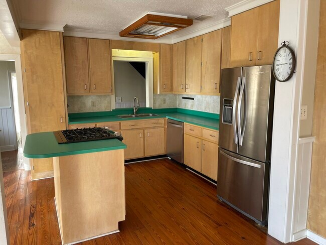 Building Photo - 6621 Purvis Rd