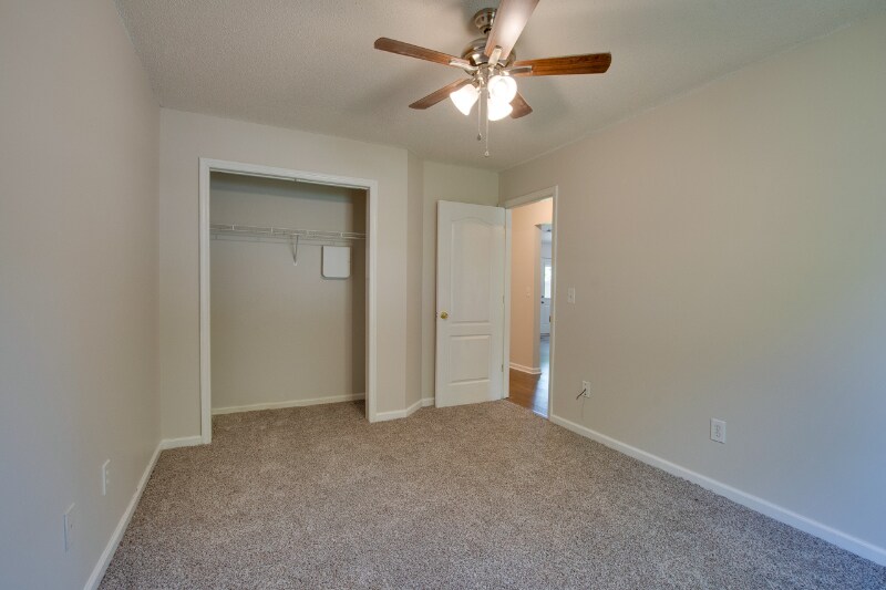 Building Photo - 238 Barberry Ln