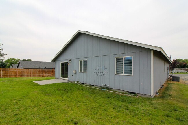 Building Photo - 3 Bedroom, 2 Bath Home in Pasco