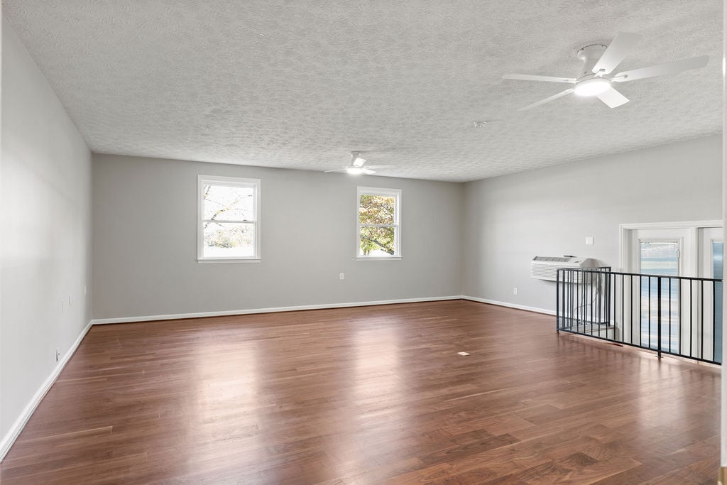 Large bonus room perfect an office space or family room. - 8171 Horton Hwy