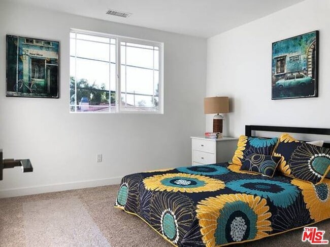 Building Photo - 7105 Tampa Ave