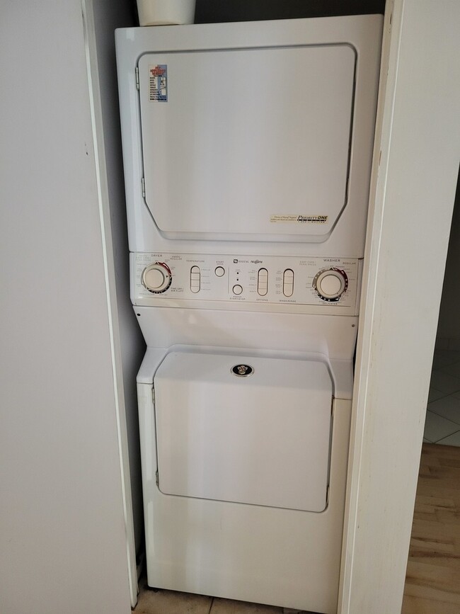 Building Photo - 1528 S Wabash Ave