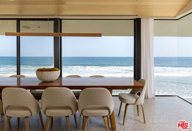 Building Photo - 31388 Broad Beach Rd